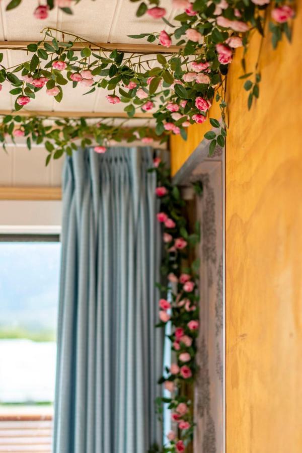 Waikoura Springs Bed & Breakfast Кайкура Екстериор снимка
