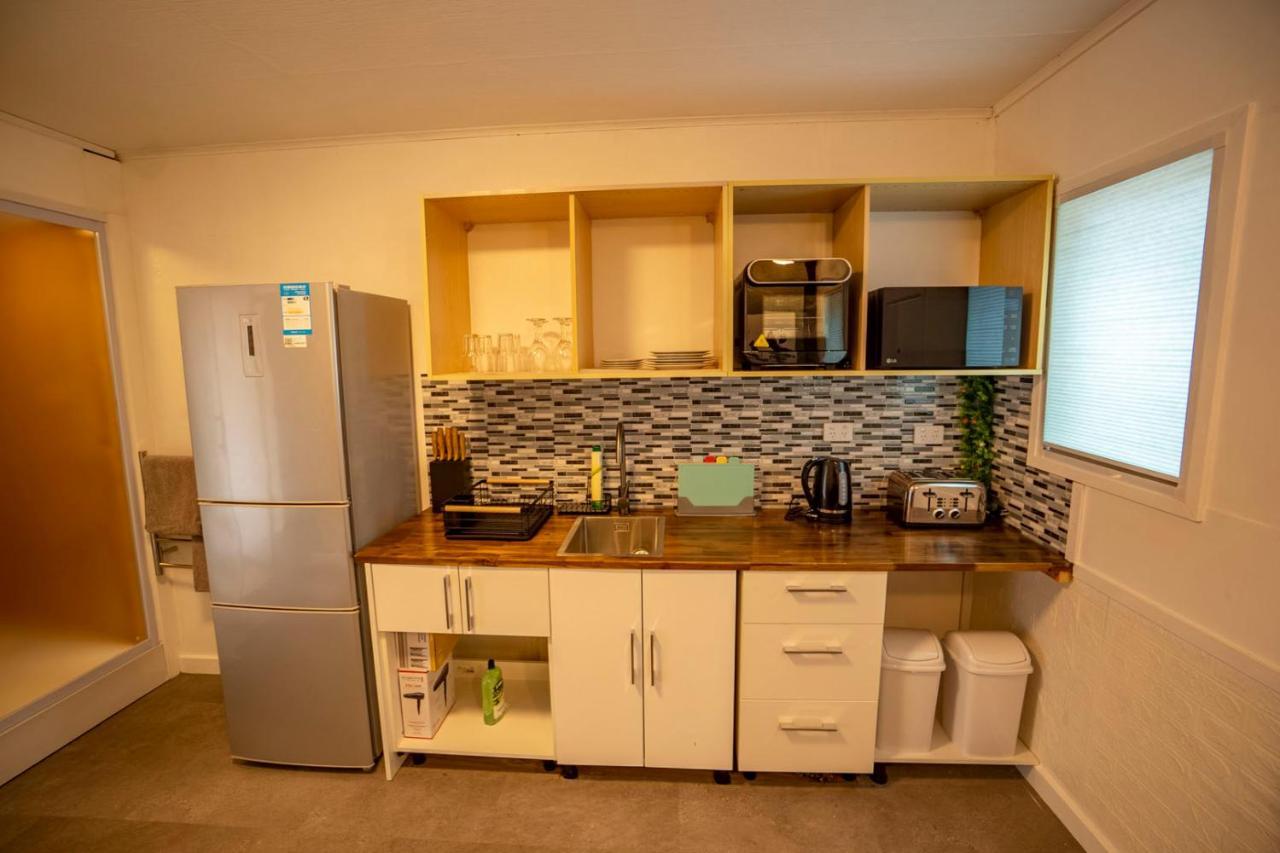 Waikoura Springs Bed & Breakfast Кайкура Екстериор снимка